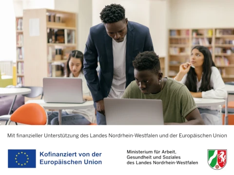 Seminar Sprachförderung, Teilnehmer hinter Laptops