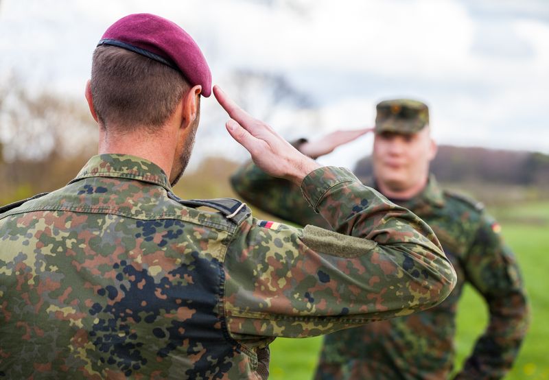 Bundeswehrgemeinsames Selbstverständnis und Zeitenwenden in Geschichte und Gegenwart - Historische Perspektiven und aktuelle Herausforderungen